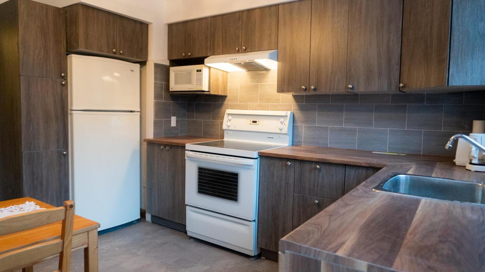 Montreal Homes - Affordable Rooms, Smart Tv, Shared Kitchen Exteriör bild